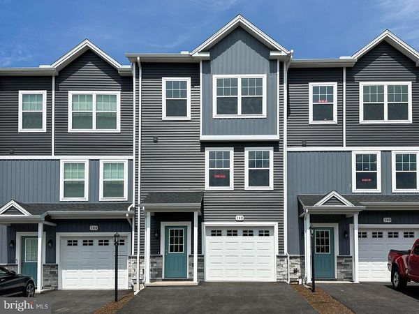 142 HIGHPOINT PARK DRIVE, PLEASANT GAP, PA 16823