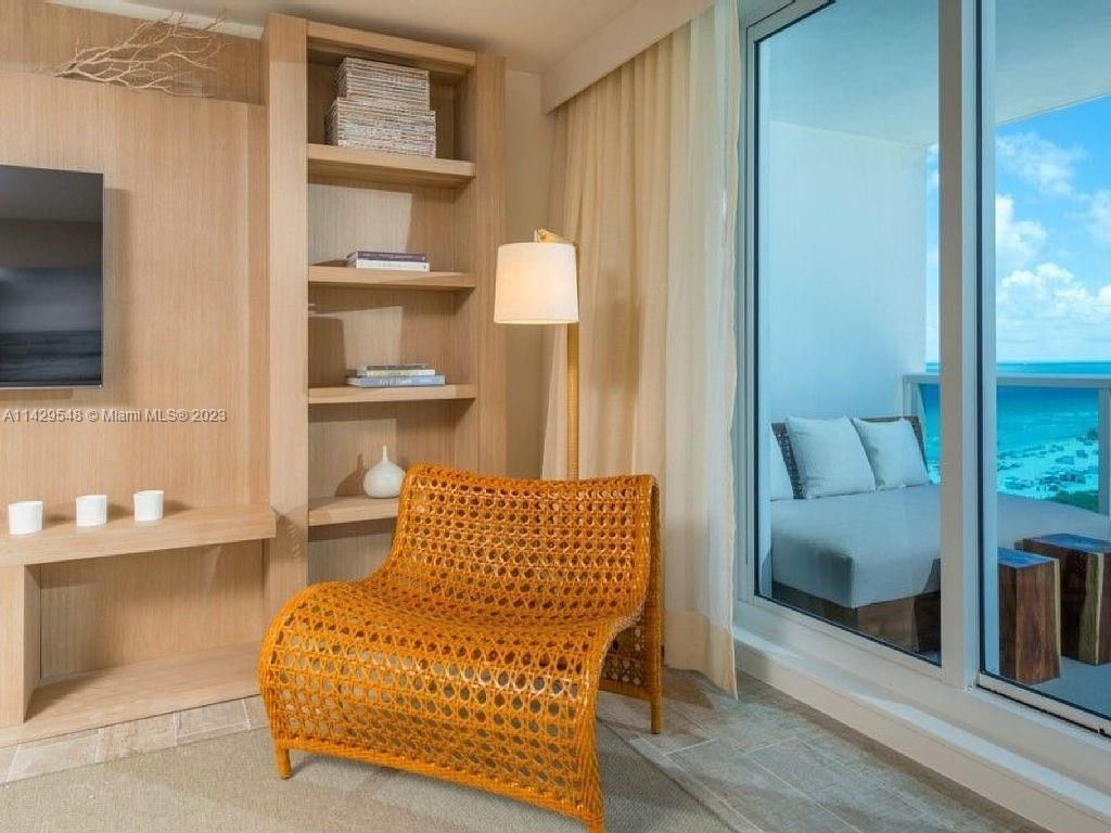 102 24th St, Unit 1006, Miami Beach, FL 33139 Photo