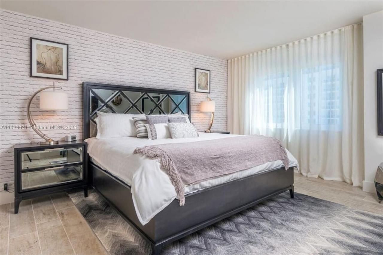 102 24th St, Unit 1108, Miami Beach, FL 33139 Photo