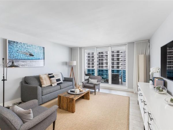 102 24th St, Unit 1013, Miami Beach, FL 33139