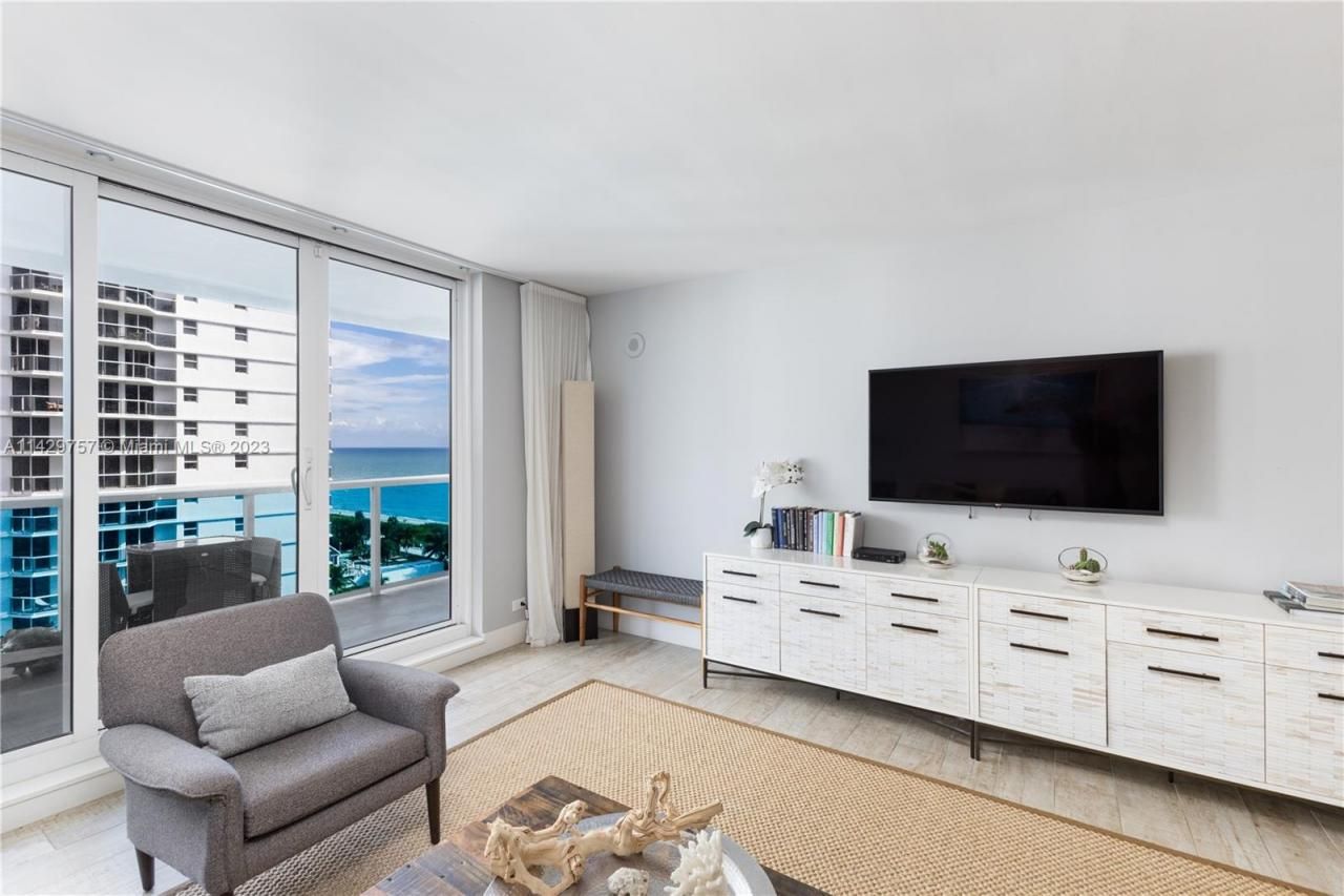 102 24th St, Unit 1013, Miami Beach, FL 33139 Photo