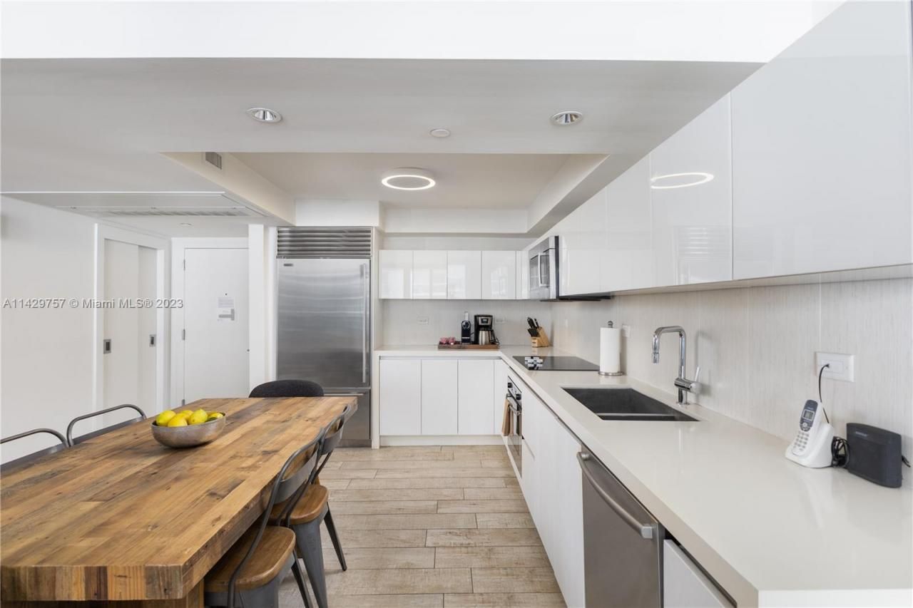 102 24th St, Unit 1013, Miami Beach, FL 33139 Photo