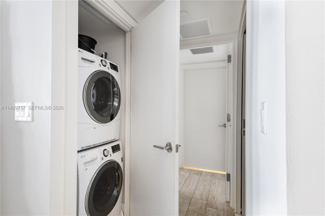 102 24th St, Unit 1013, Miami Beach, FL 33139 Photo