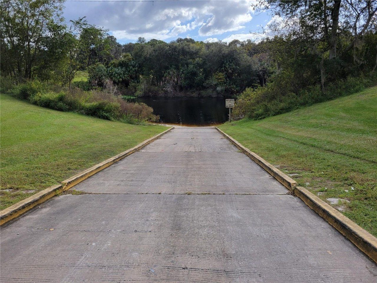 Se 74th Lane Road, Lot #9-WEST, Ocklawaha, FL 32179 Photo