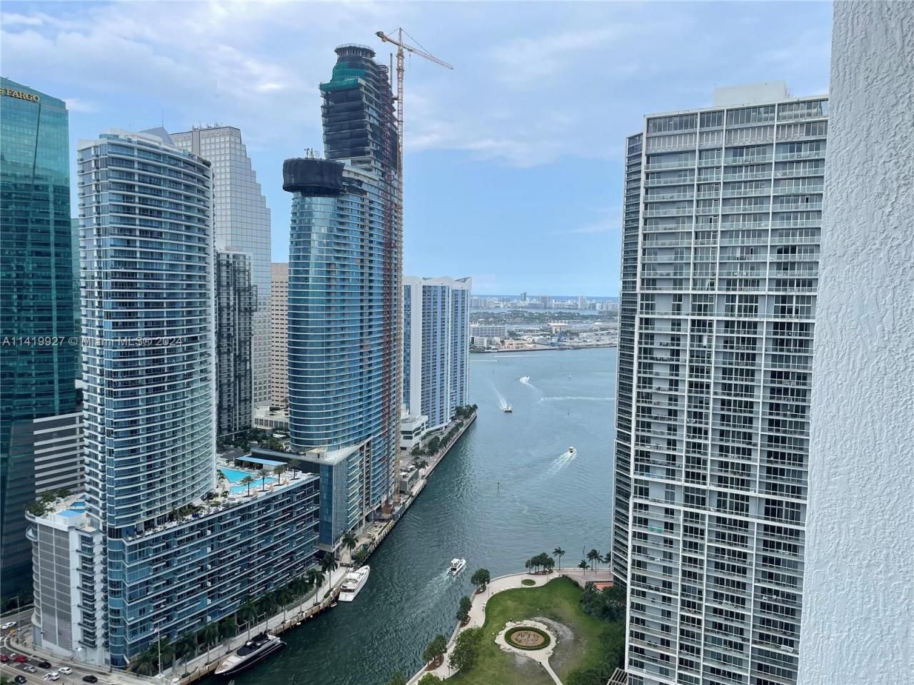 55 SE 6th St, Unit Ph4307, Miami, FL 33131 Photo