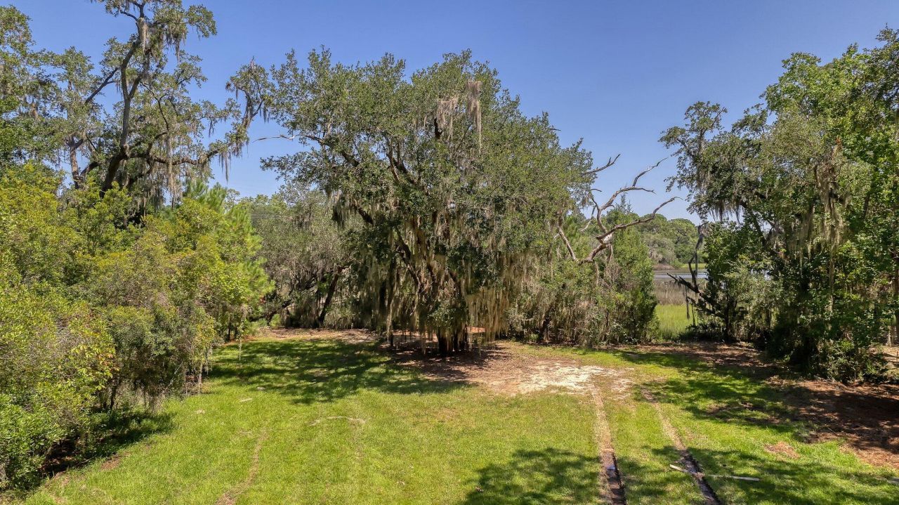 4227 Ten Shillings Way Photo 8