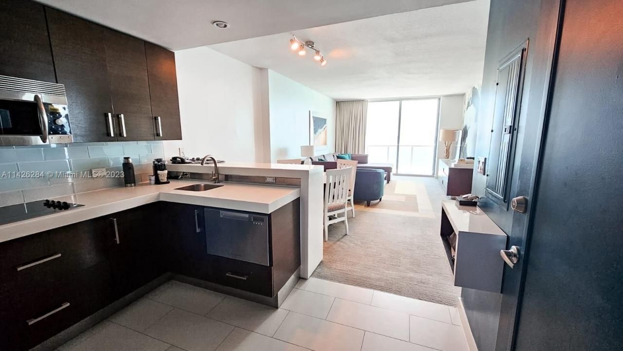 17315 E Collins Ave, Unit 1102, Sunny Isles Beach, FL 33160 Photo