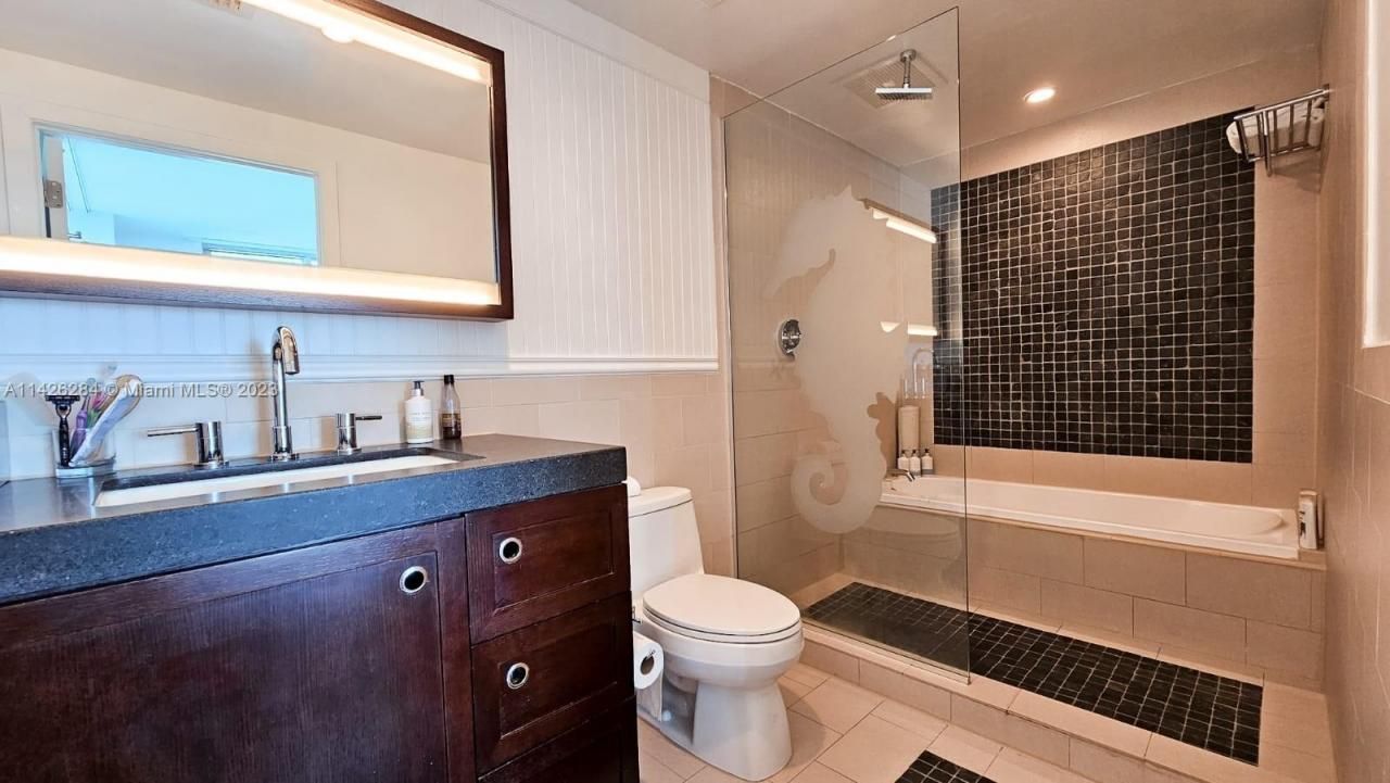 17315 E Collins Ave, Unit 1102, Sunny Isles Beach, FL 33160 Photo