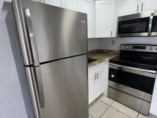 Pompano Beach, FL 33060