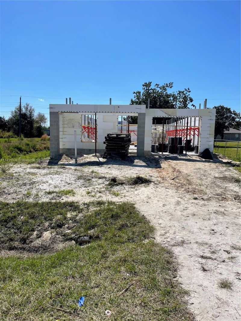 3428 N Jeffcott St, Fort Myers, FL 33916 Photo