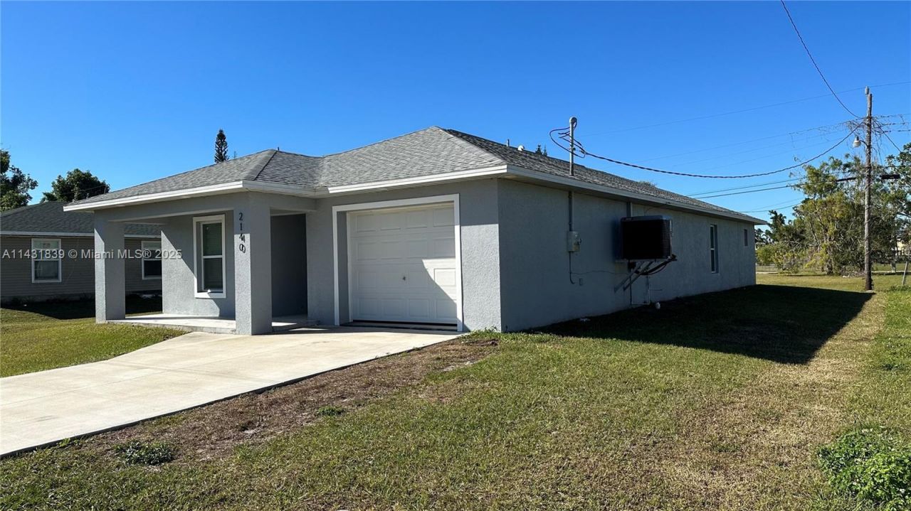 3428 N Jeffcott St, Fort Myers, FL 33916 Photo