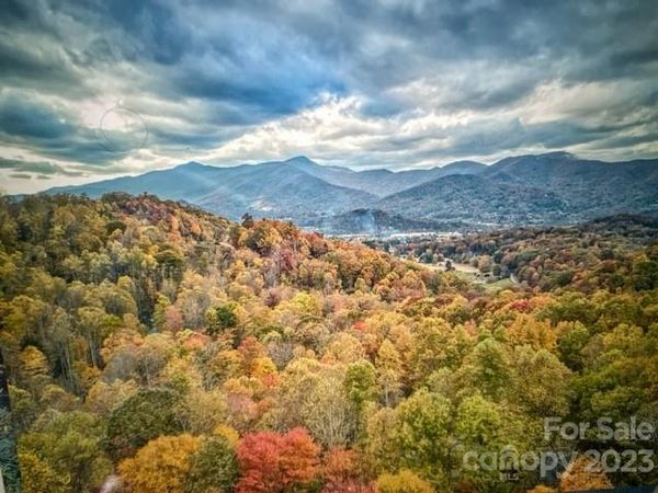 7 Cliff Lane, Waynesville, NC 28786