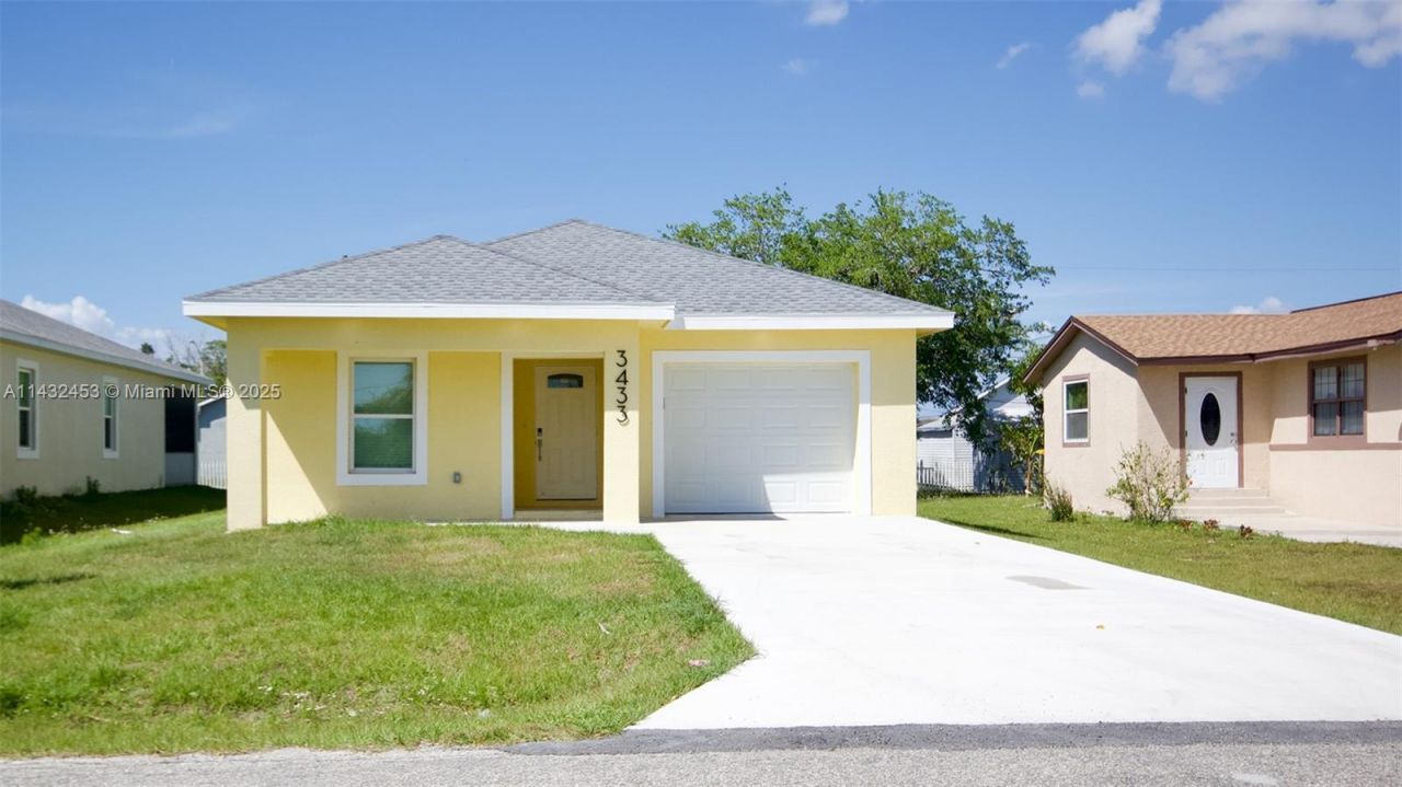 3433 Jeffcott St., Fort Myers, FL 33916 Photo
