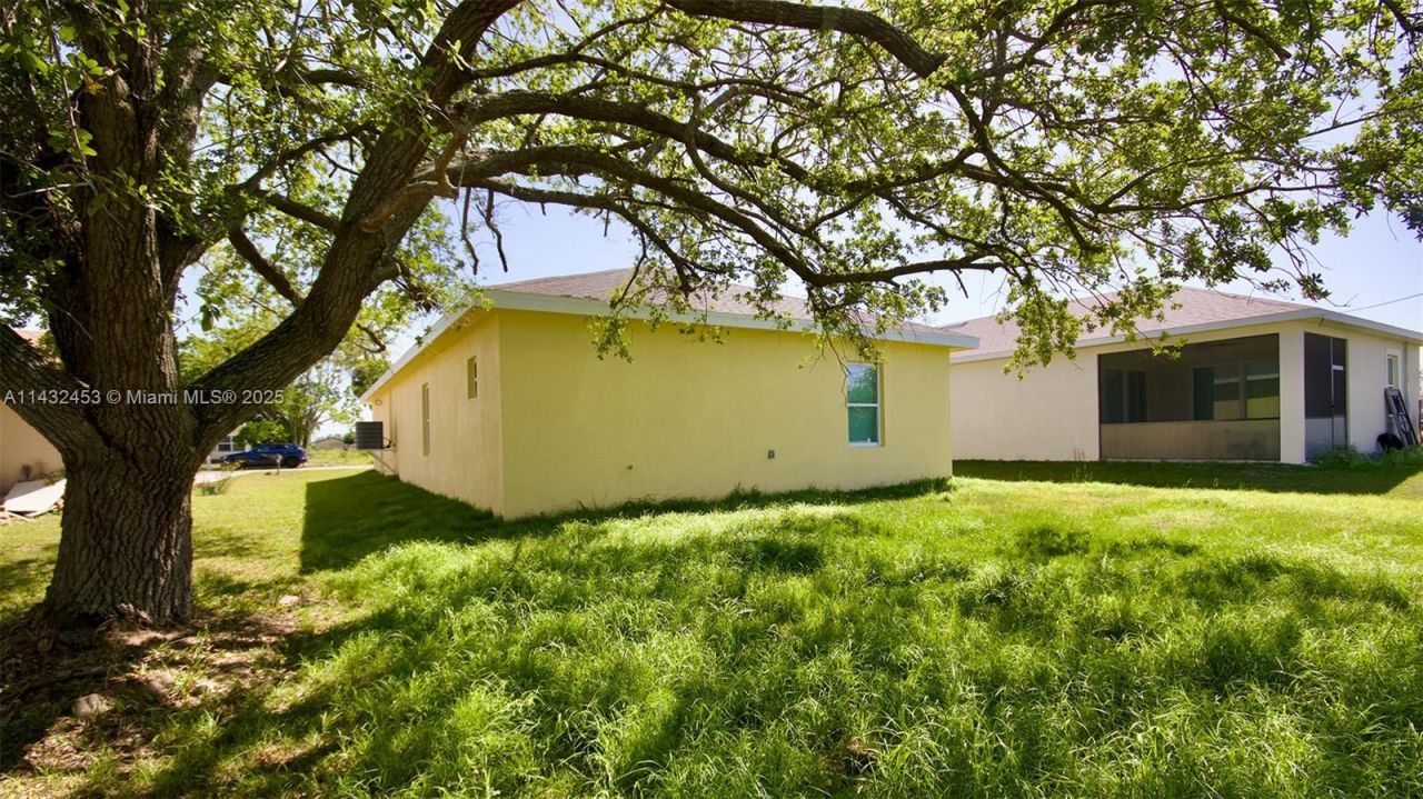 3433 Jeffcott St., Fort Myers, FL 33916 Photo