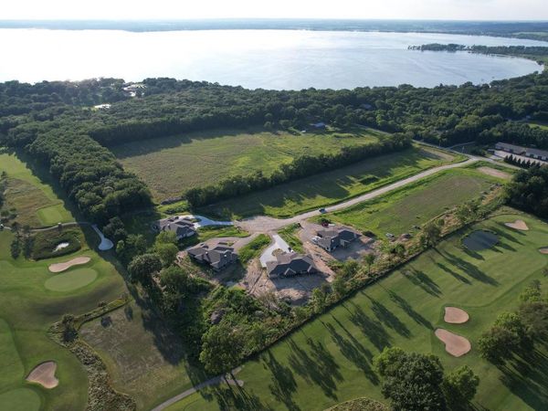 410 S Claremont ROAD, Saukville, WI 53080