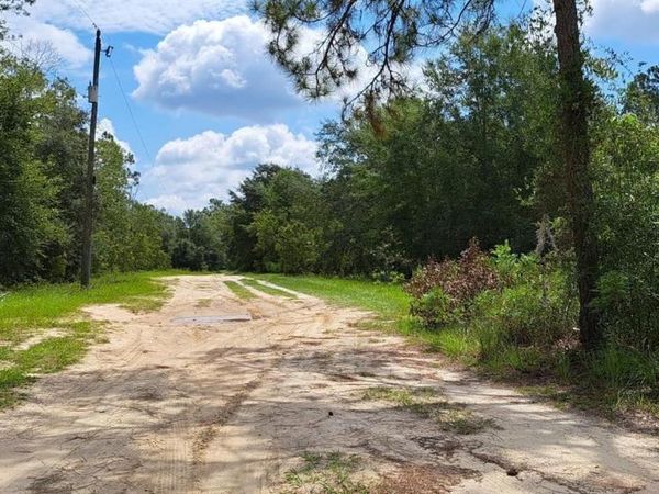 216 HIGHLAND DRIVE, HAWTHORNE, FL 32640