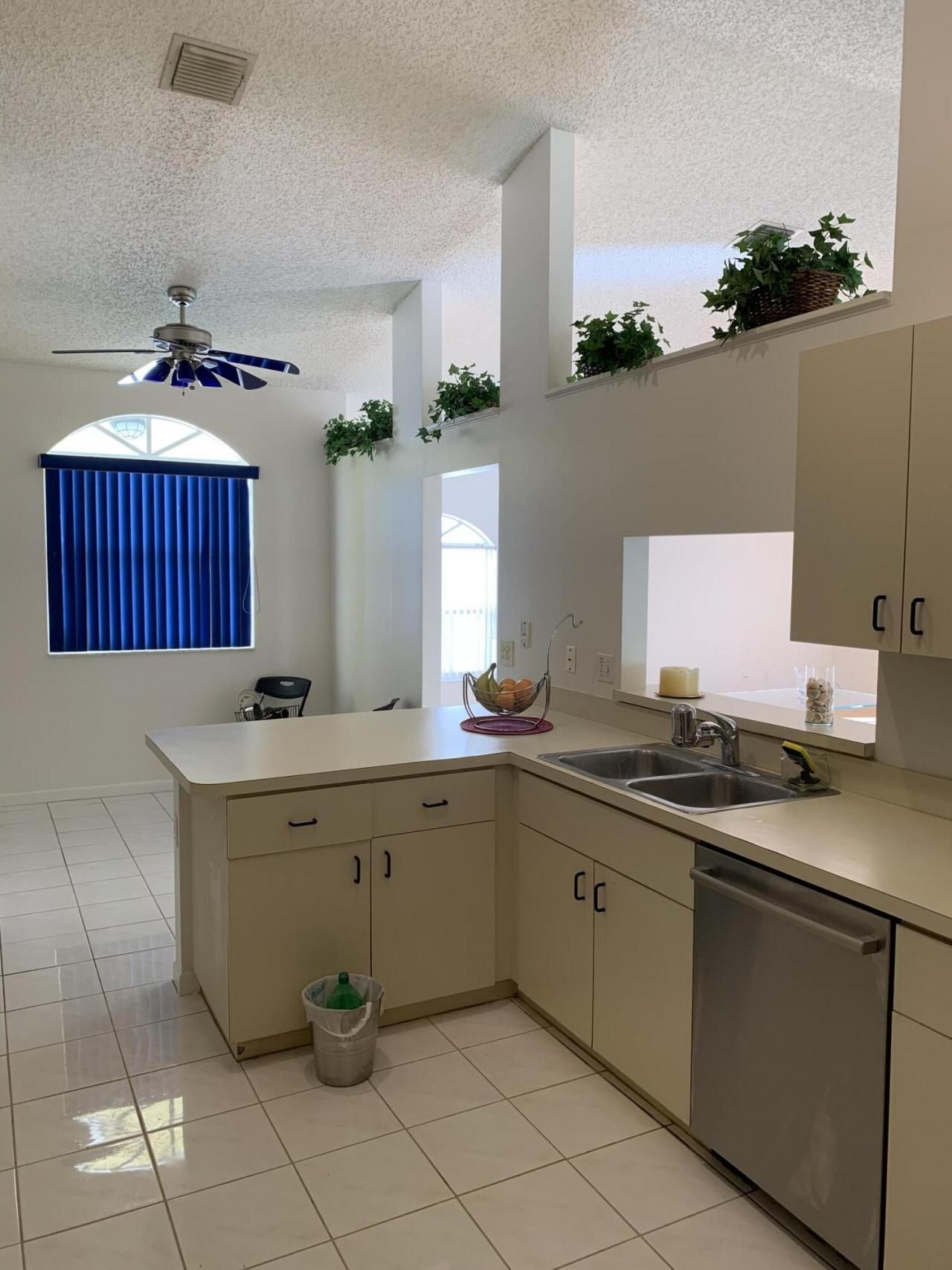 202 Wedgewood Circle Circle, Greenacres, FL 33463 Photo