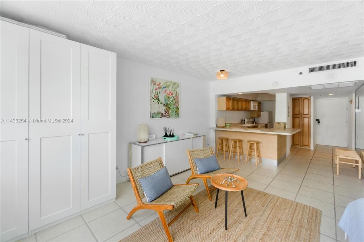 100 Lincoln Rd, Unit 1039, Miami Beach, FL 33139 Photo