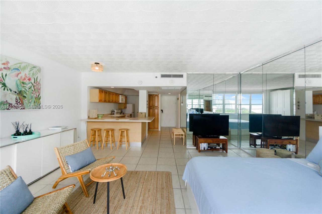 100 Lincoln Rd, Unit 1039, Miami Beach, FL 33139 Photo