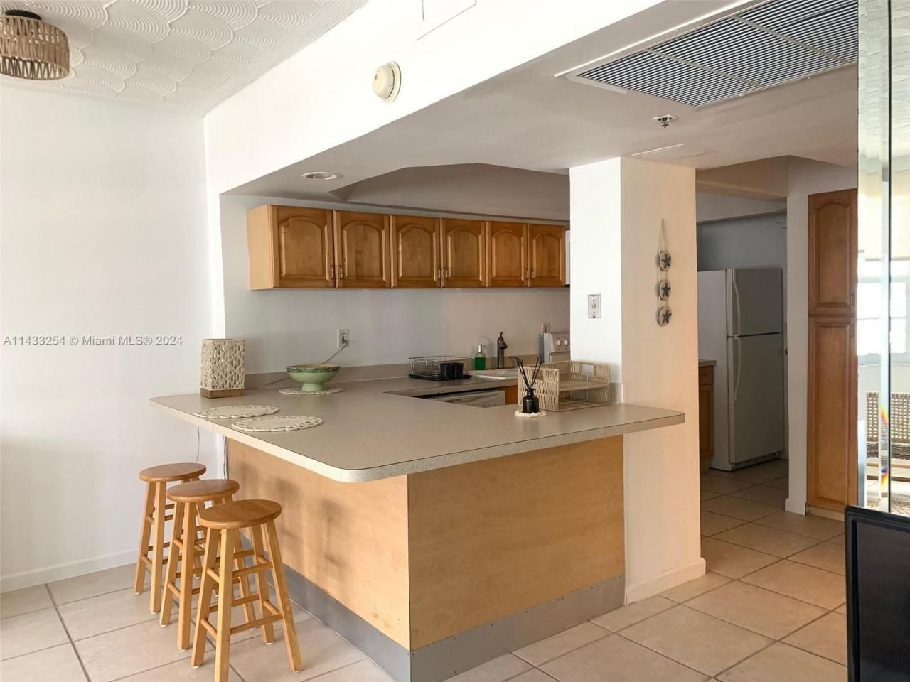 100 Lincoln Rd, Unit 1039, Miami Beach, FL 33139 Photo