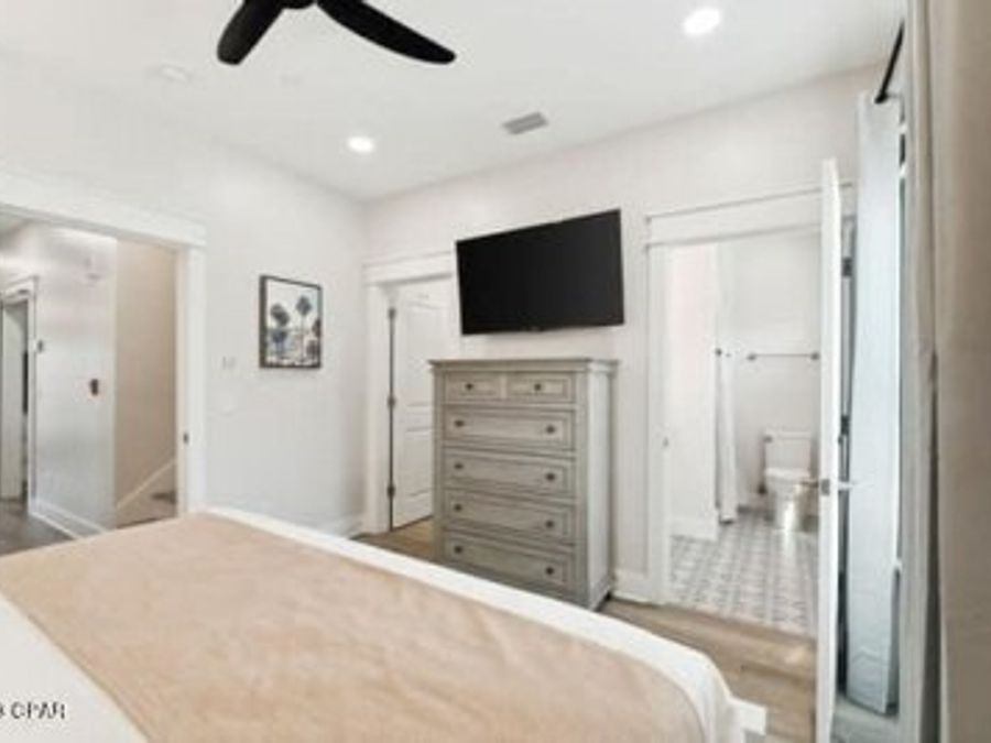 Property Image 100