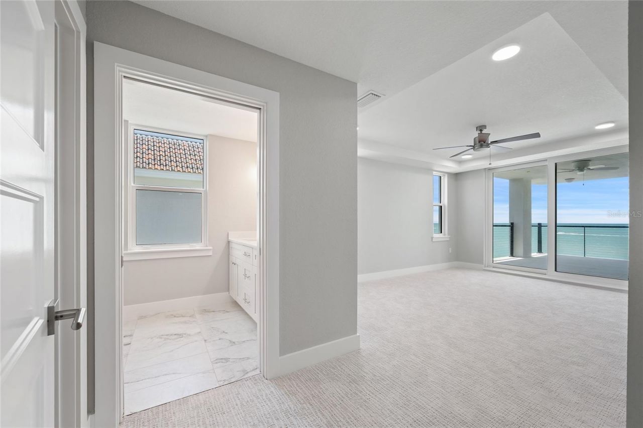 14048 Gulf Boulevard, Unit 402, Madeira Beach, FL 33708 Photo