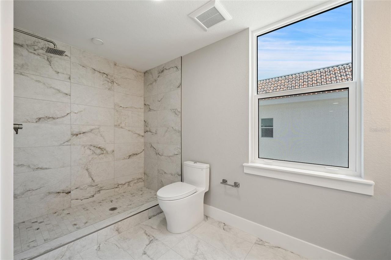 14048 Gulf Boulevard, Unit 402, Madeira Beach, FL 33708 Photo