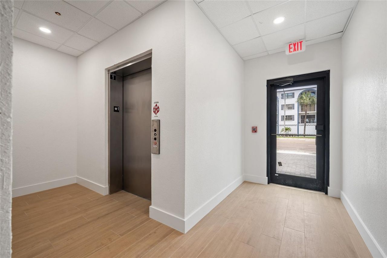 14048 Gulf Boulevard, Unit 402, Madeira Beach, FL 33708 Photo