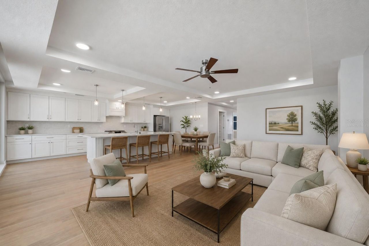 14048 Gulf Boulevard, Unit 402, Madeira Beach, FL 33708 Photo