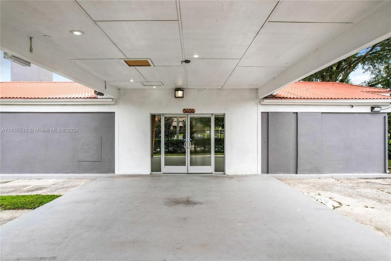 5404 Silver Star Rd., Orlando, FL 32808 Photo