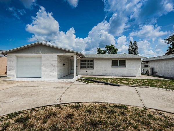 3423 EISENHOWER DR, HOLIDAY, FL 34691
