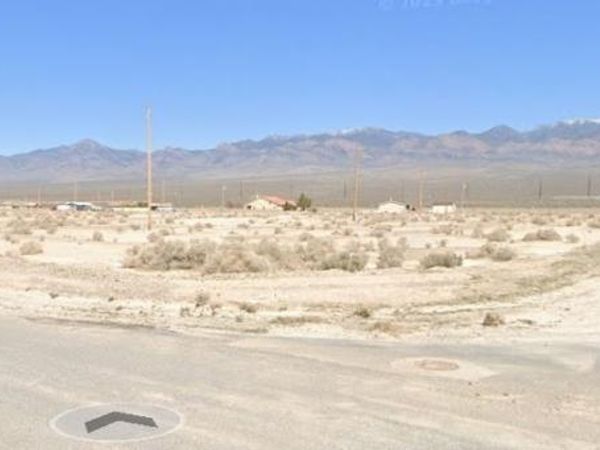 620 W Harvest Lane, Pahrump, NV 89060