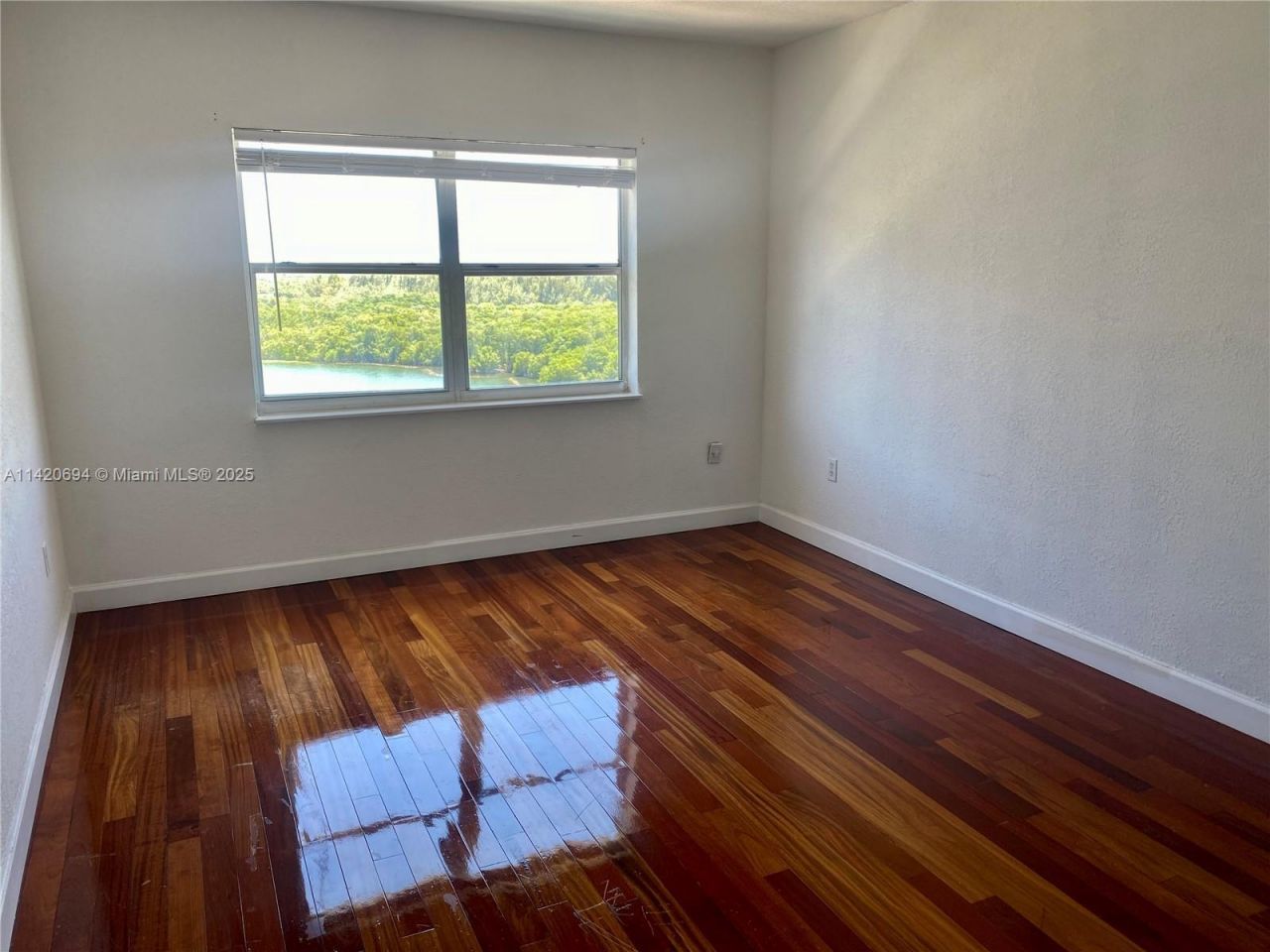 400 Kings Point Dr, Unit 1406, Sunny Isles Beach, FL 33160 Photo