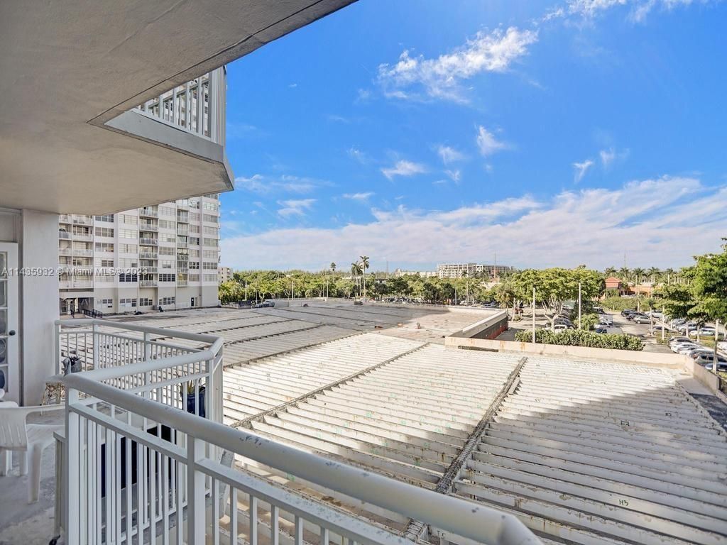 18051 Biscayne Blvd, Unit 304, Aventura, FL 33160 Photo