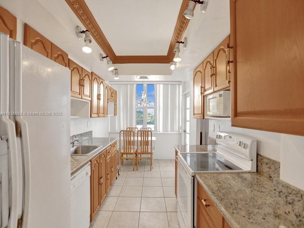 18051 Biscayne Blvd, Unit 304, Aventura, FL 33160 Photo