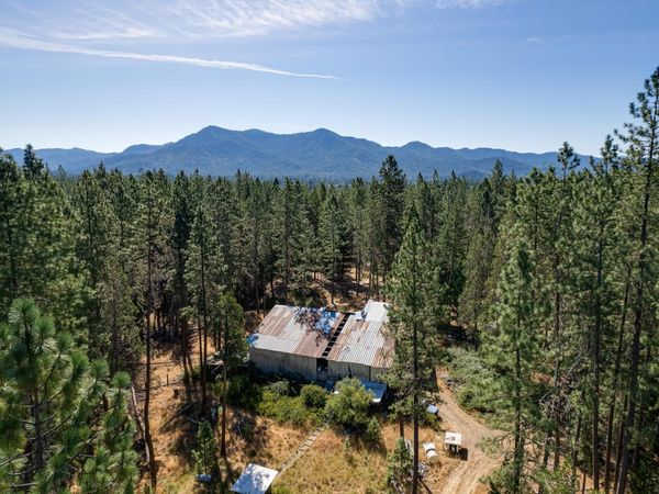 9184 W Evans Cr Road, Rogue River, OR 97537
