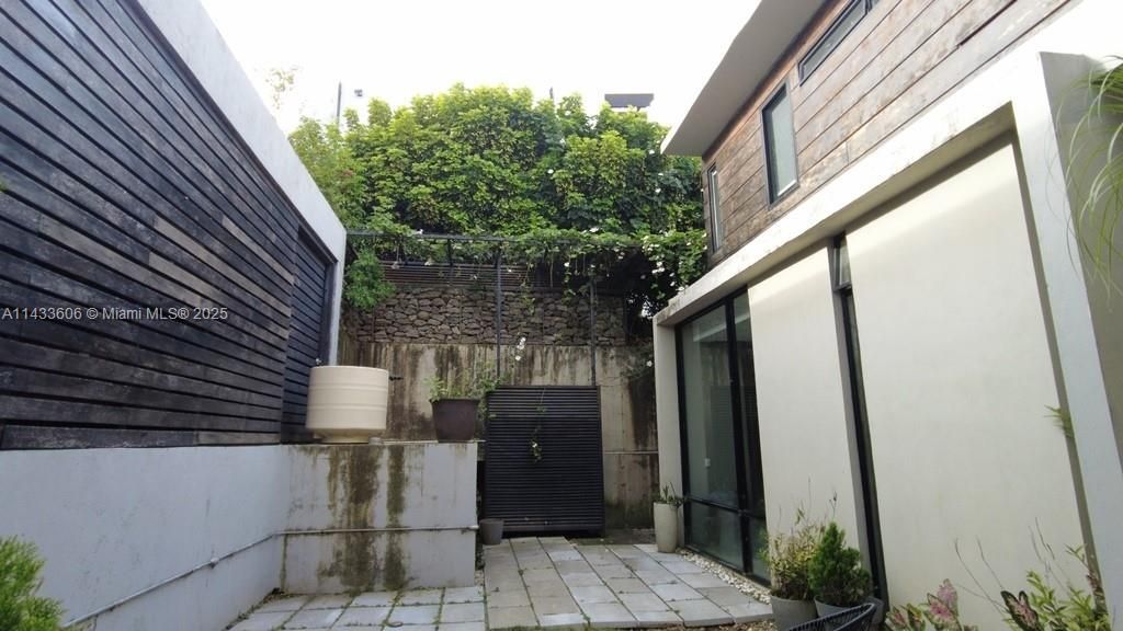 46 Cerro Real Alto Las Palomas, , CR 00000 Photo