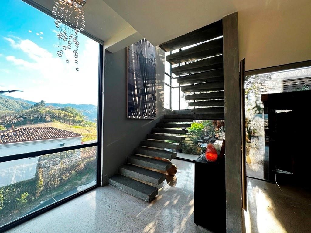 46 Cerro Real Alto Las Palomas, , CR 00000 Photo