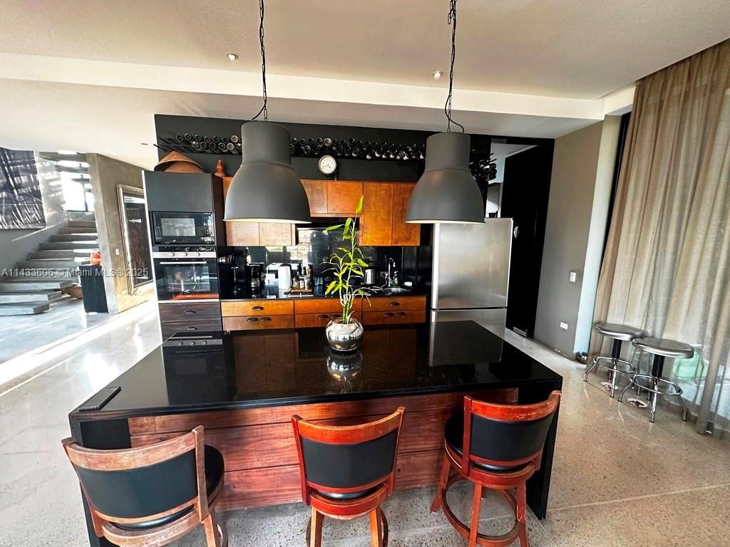 46 Cerro Real Alto Las Palomas, , CR 00000 Photo