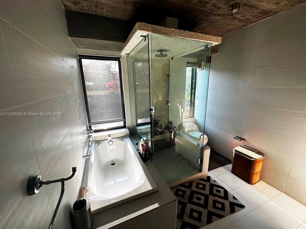 46 Cerro Real Alto Las Palomas, , CR 00000 Photo