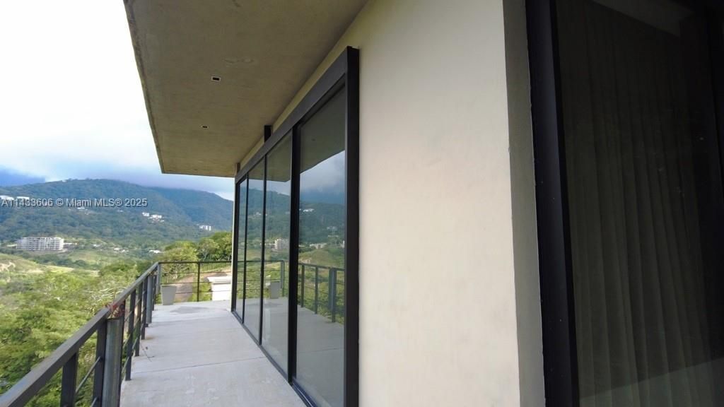 46 Cerro Real Alto Las Palomas, , CR 00000 Photo