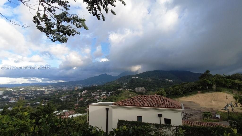 46 Cerro Real Alto Las Palomas, , CR 00000 Photo