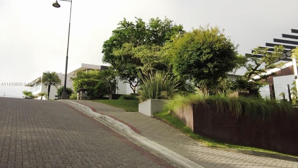 46 Cerro Real Alto Las Palomas, , CR 00000 Photo