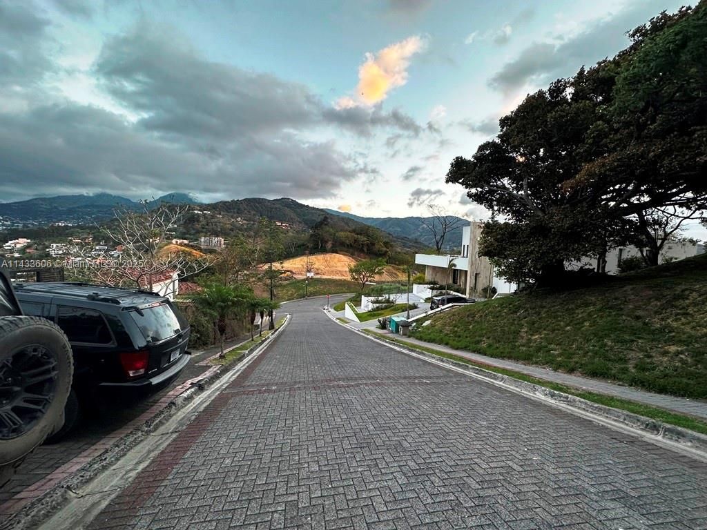 46 Cerro Real Alto Las Palomas, , CR 00000 Photo