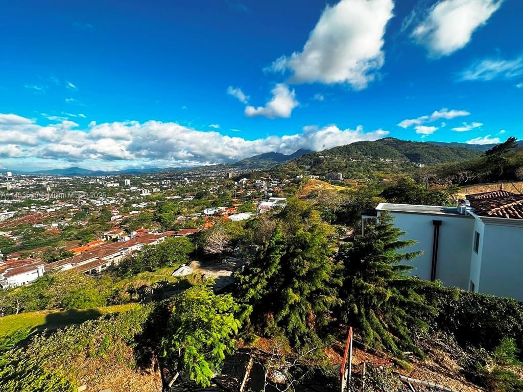 46 Cerro Real Alto Las Palomas, , CR 00000 Photo