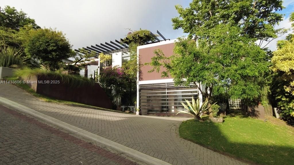 46 Cerro Real Alto Las Palomas, , CR 00000 Photo