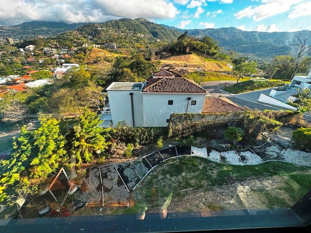 46 Cerro Real Alto Las Palomas, , CR 00000 Photo