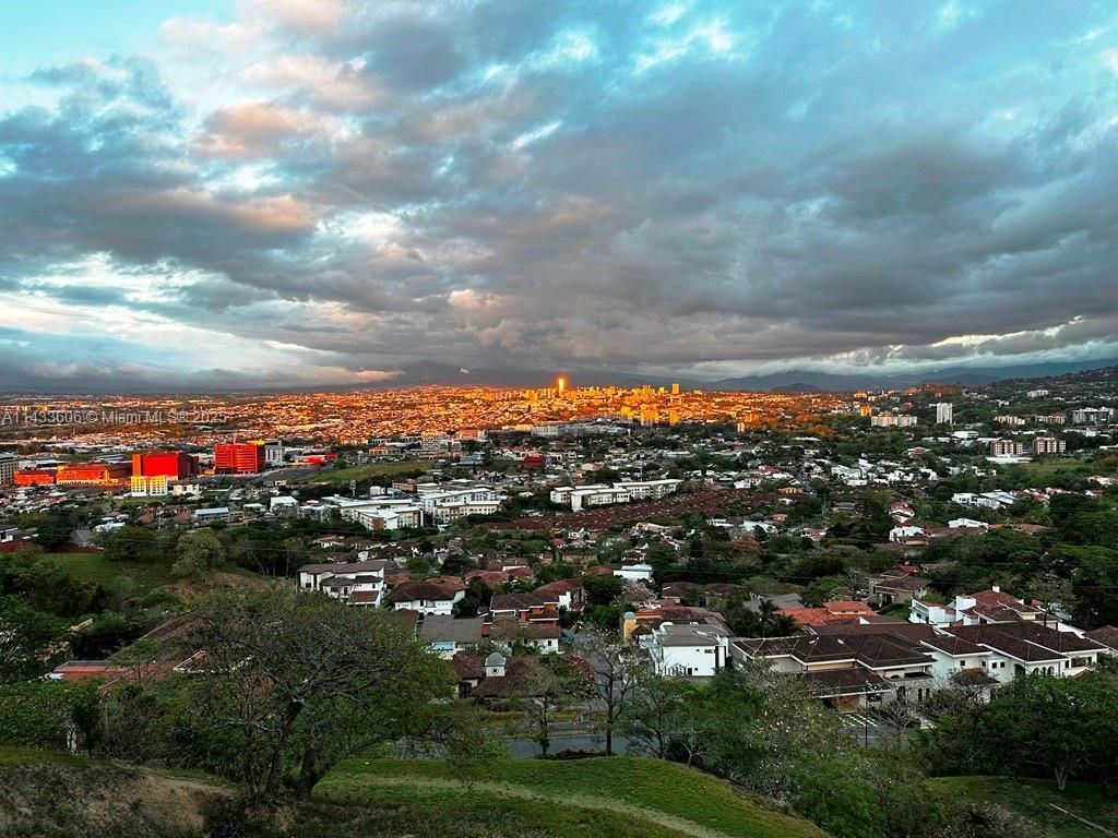 46 Cerro Real Alto Las Palomas, , CR 00000 Photo