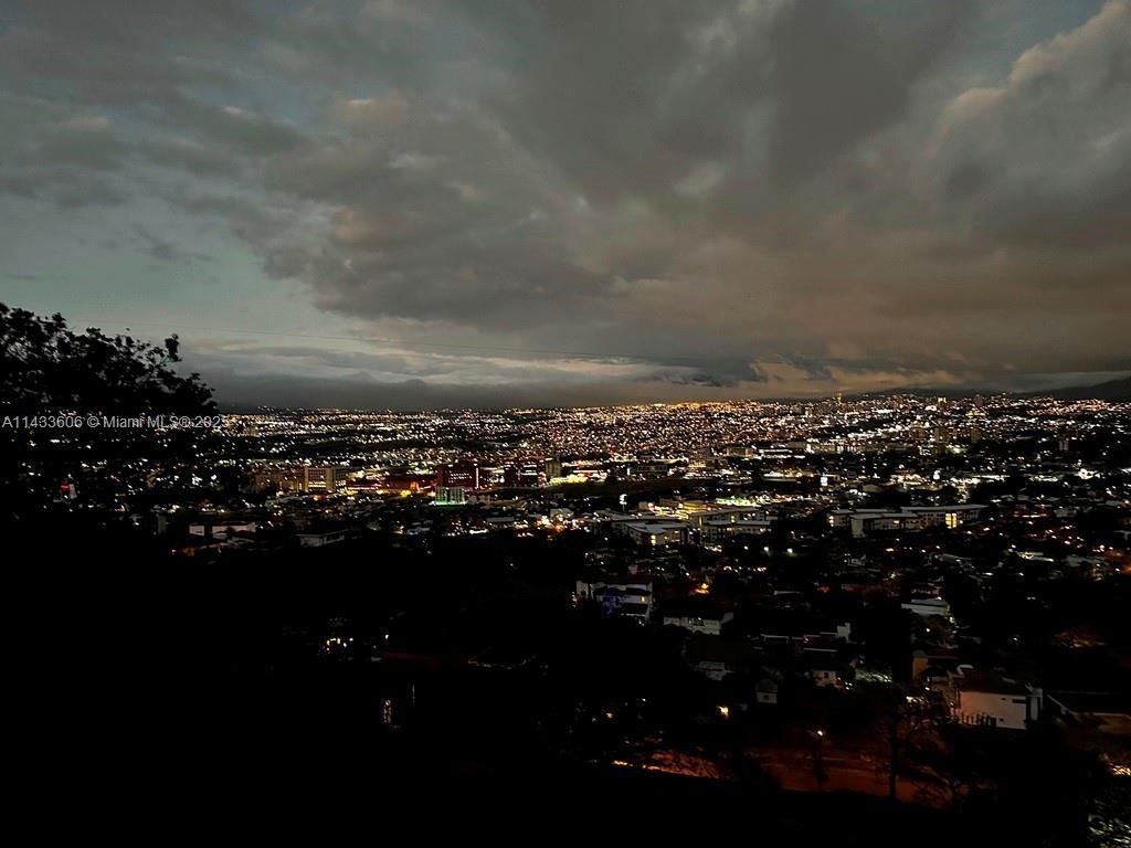 46 Cerro Real Alto Las Palomas, , CR 00000 Photo