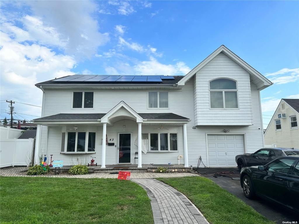 43 Crag Lane, Levittown, NY 11756 Main Photo